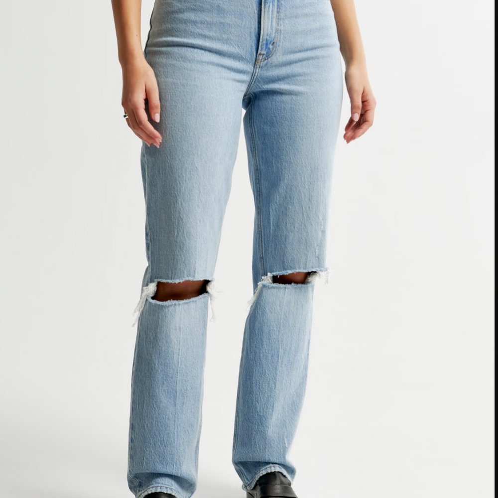 Abercrombie Curve Love Ultra High Rise 90s Straight Jean